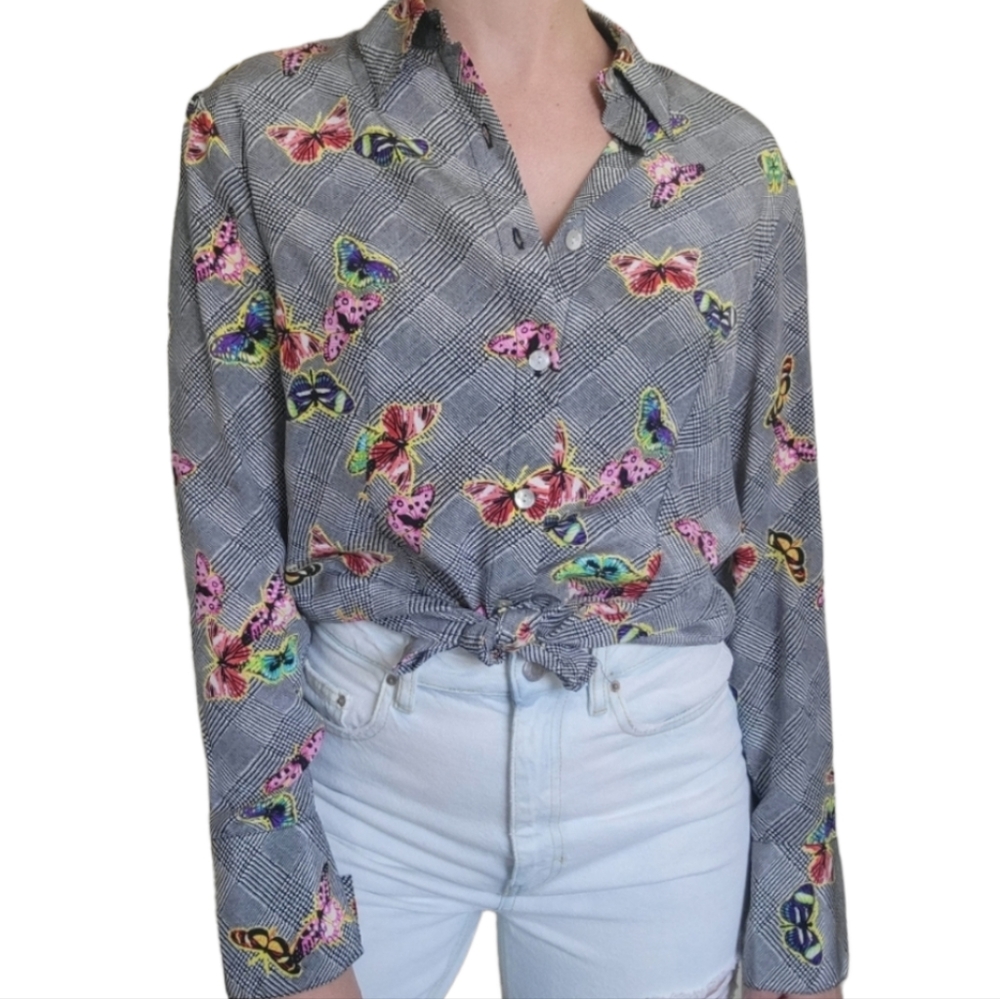 23. Vintage Isabela d. Butterfly Button Up Size 8 NWOT 100% Silk